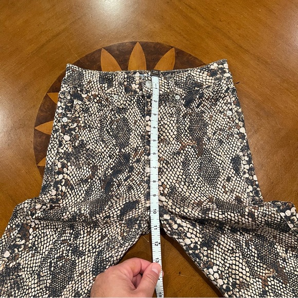 NEW We the Free Raw Hem Snakeskin Print Jeggings Size 25 Skinny Jeans - Picture 14 of 16